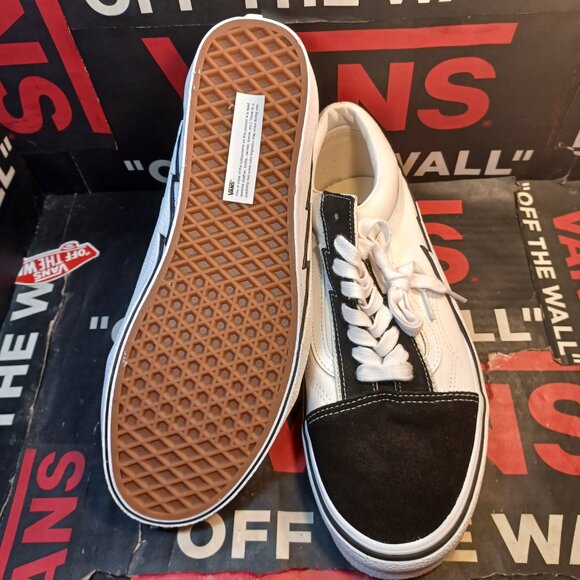 Vans Men's 11.5 Old Skool Bolt Two-Tone Black/White VN0009Q5BMW - Picture 4 of 12